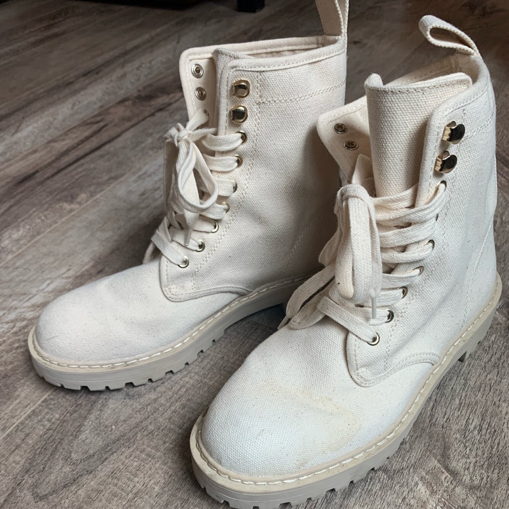 Ankle-high boots H&M lace up cream colour size 7/38